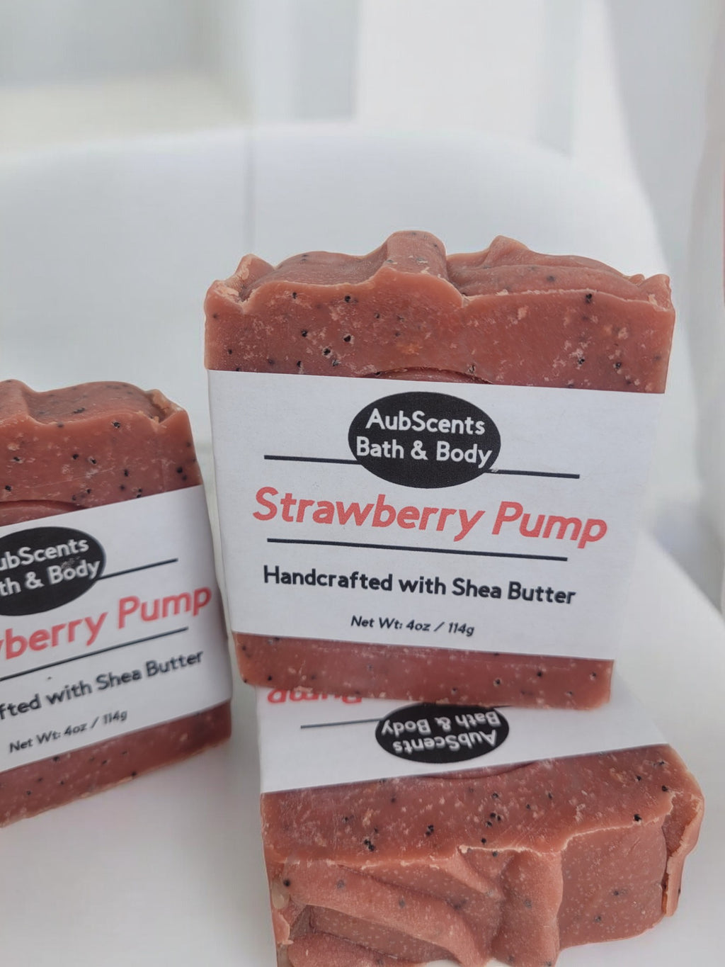 Strawberry Scented Soap with Exfoliating Poppy Seeds – Palm Oil-Free and Handmade