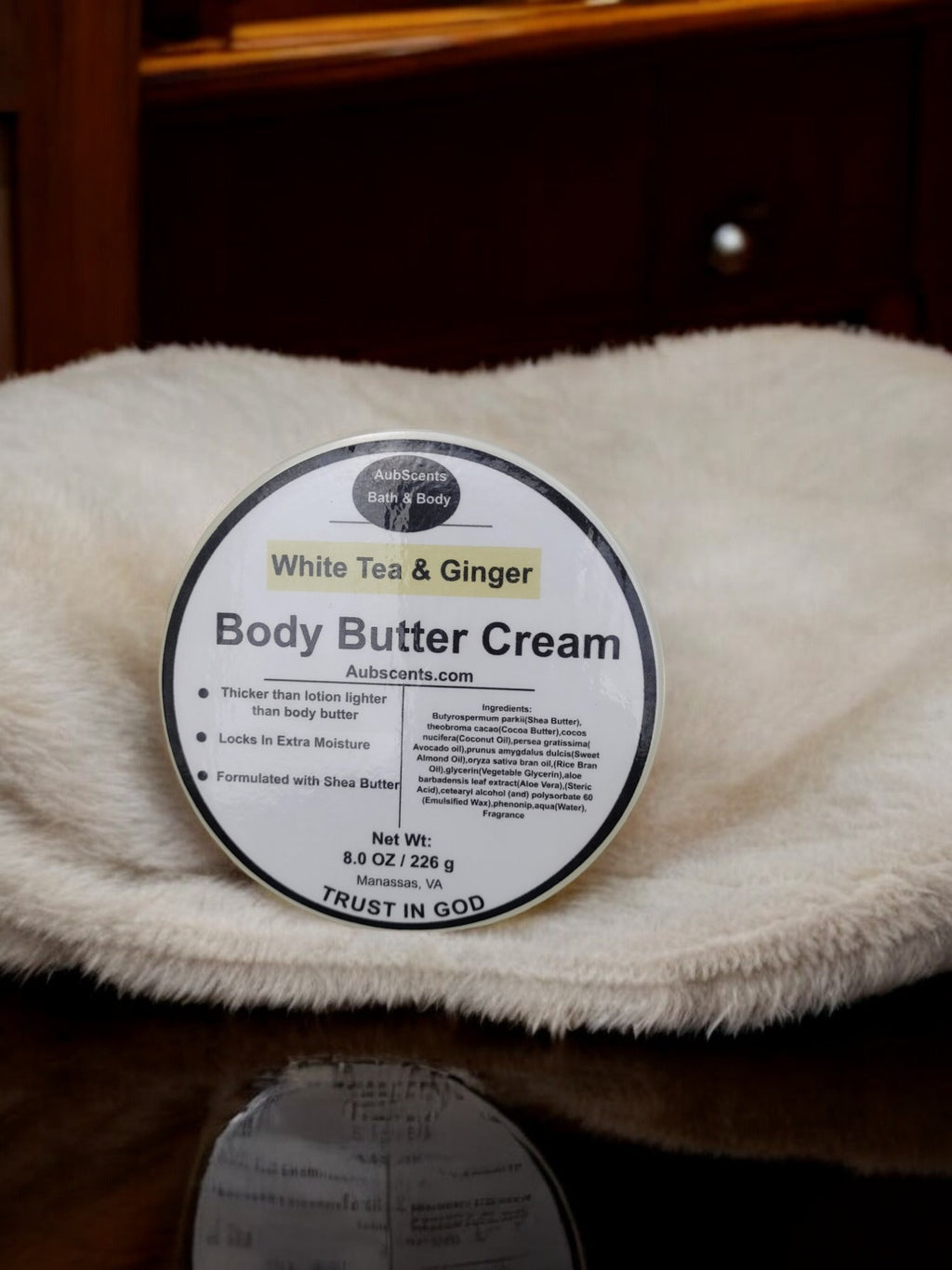Close-Up of White Tea & Ginger Body Butter Cream Texture – Soft and Moisturizing Handmade Skincare from Virginia